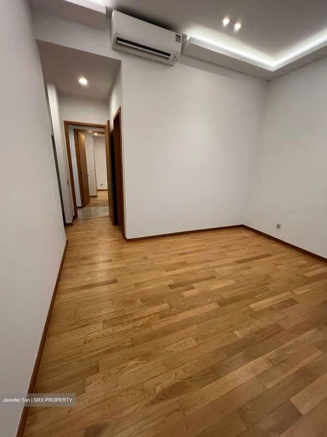 Marina Bay Residences (D1), Condominium #571601331